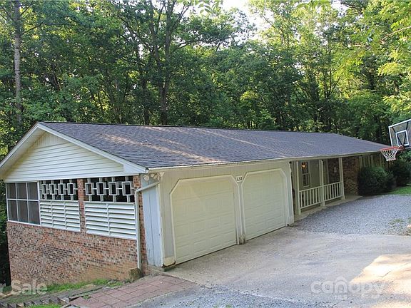 4th image of 638 E Sunset Dr