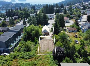 746 Gibsons Way, Gibsons, BC V0N 1V9