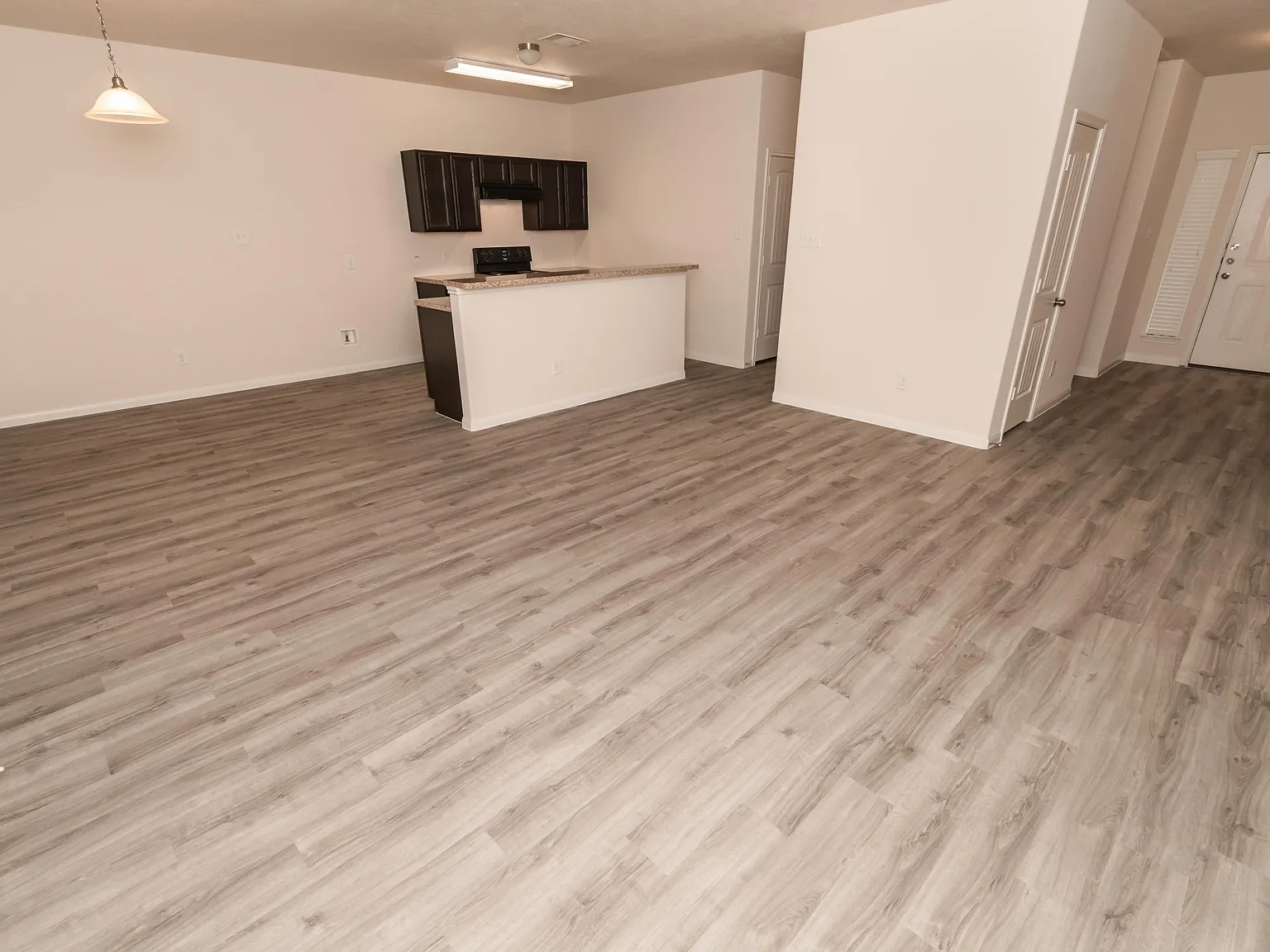 Brenwood Circle Townhomes — Photo 2