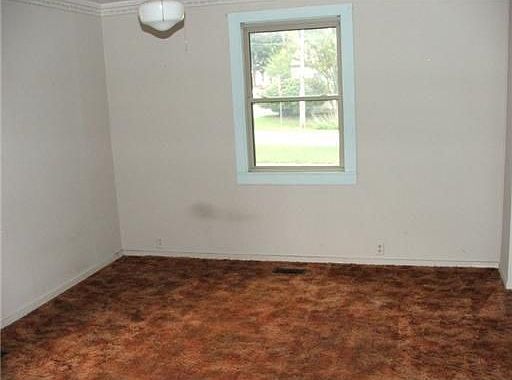 5th image of 307 N Church St