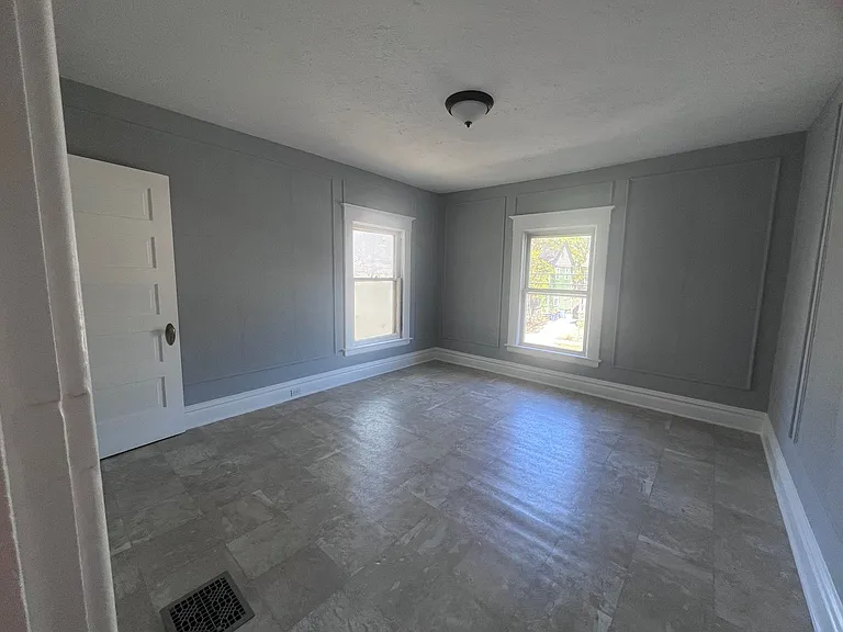 1242 Wealthy St SE — Photo 22