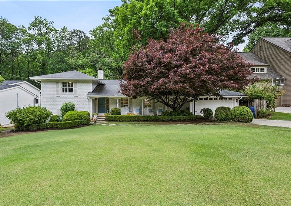 1st image of 2988 Rockingham Dr NW