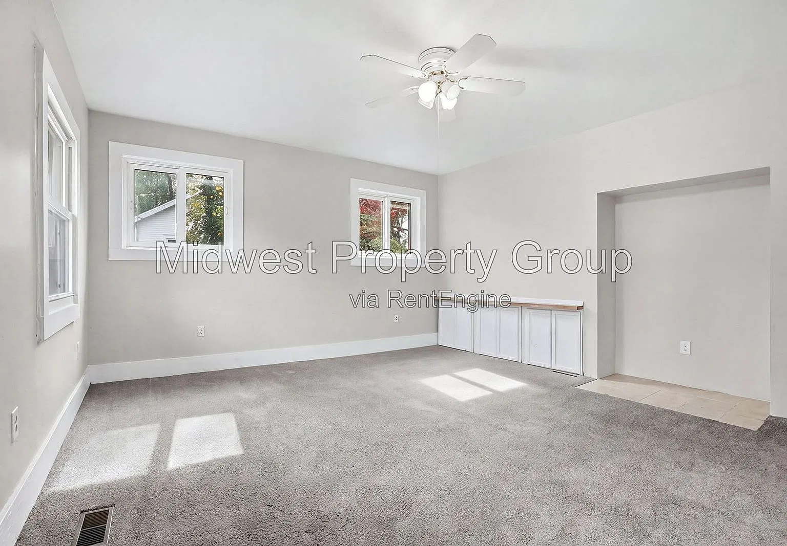 2 bed, 1.0 bath, 1203 sqft, $1,095 — Photo 3