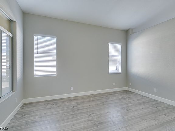 4th image of 667 Pacific Cascades Dr