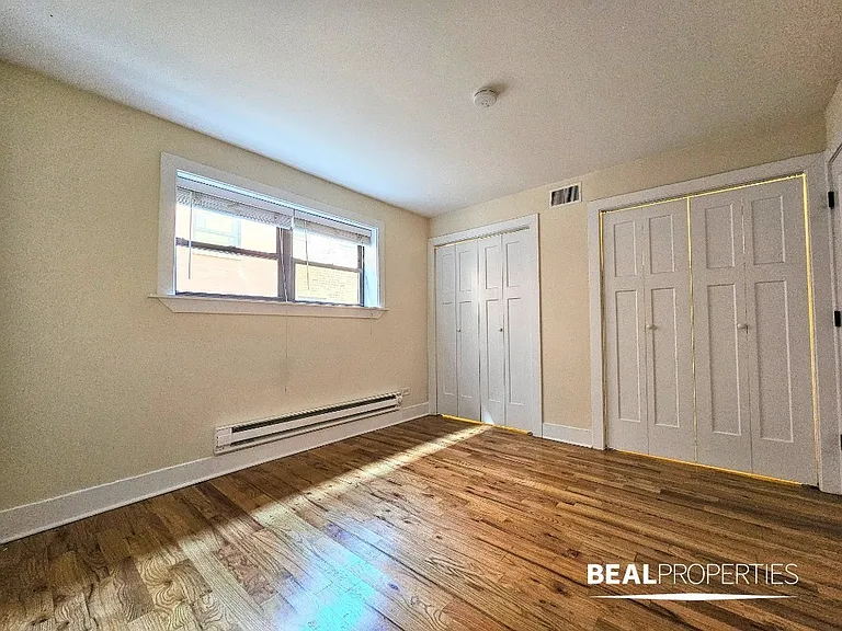 555 W Arlington Pl #205 — Photo 9