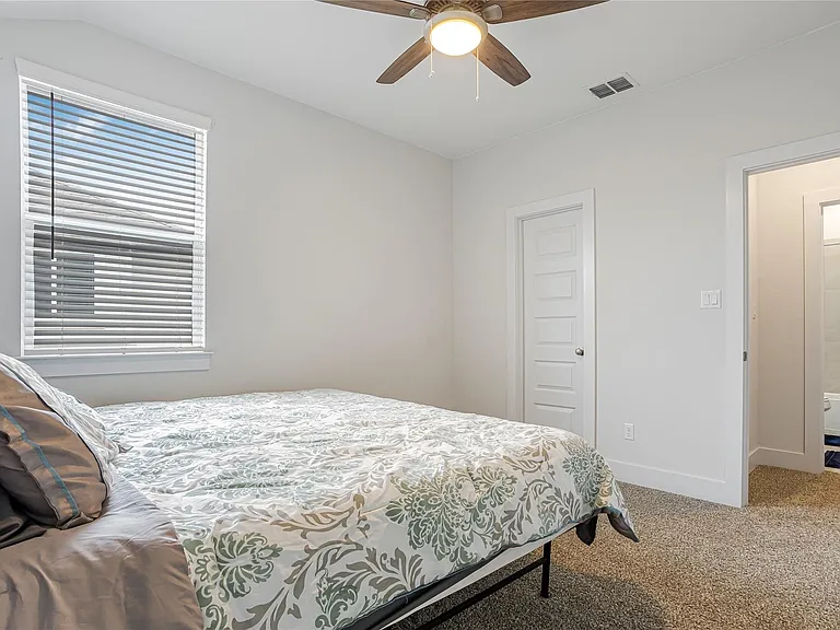 6721 Empresa Dr — Photo 23