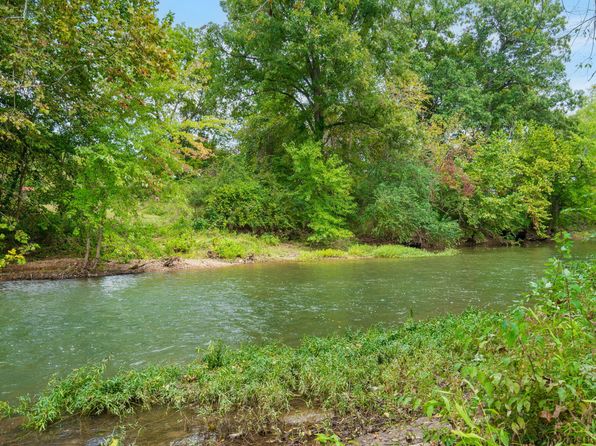 3260 W Rivulet Pass, Springfield, MO 65810