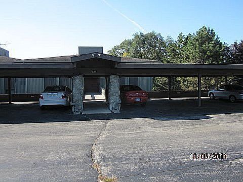1st image of 893 Cliffs Dr APT 108A