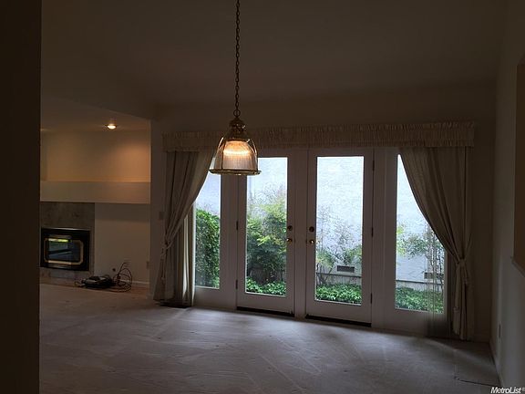 4th image of 19143 N Spyglass Ct