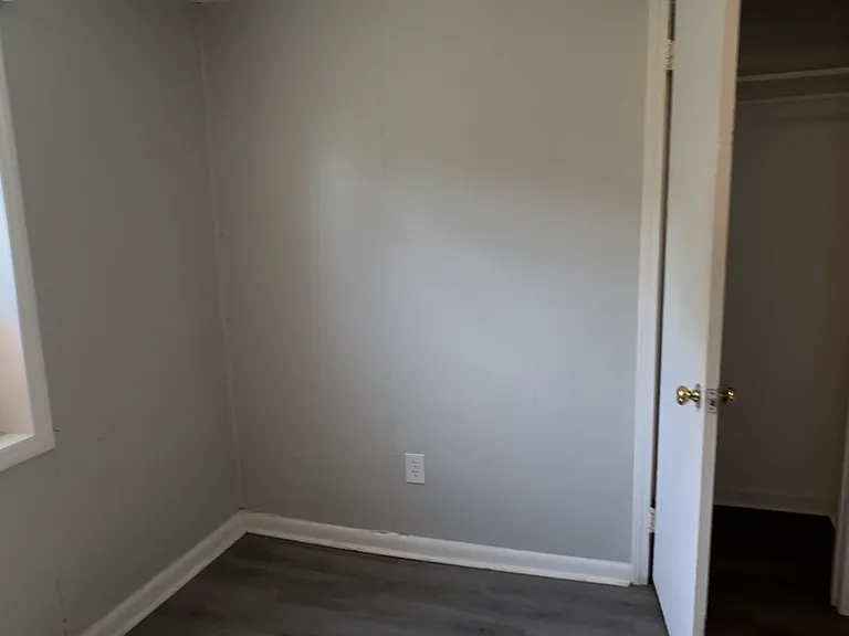 55 Oak St — Photo 18