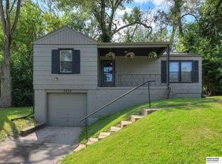 7202 N 35th Cir, Omaha, NE 68112