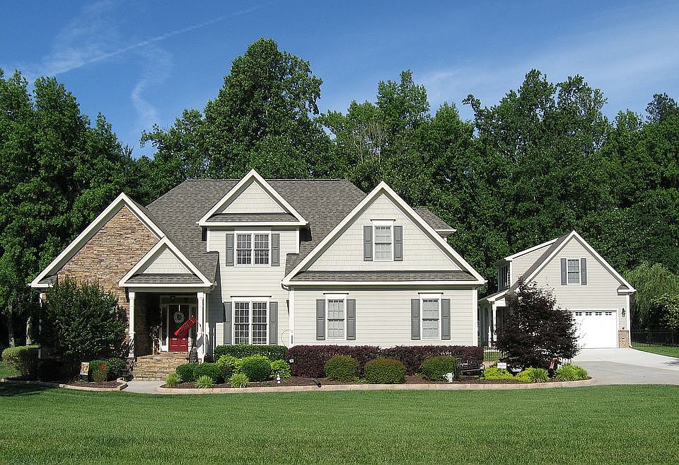 1st image of 125 Barnhill Ln