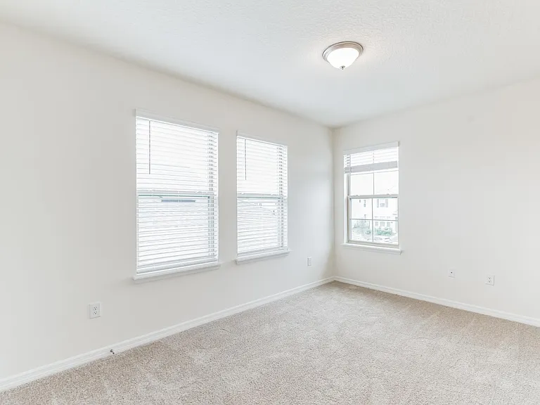 16506 Point Rock Dr — Photo 25