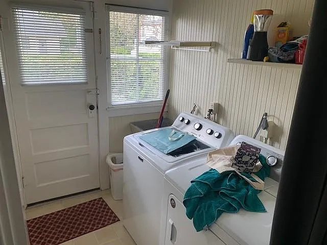 929 Spring St — Photo 14