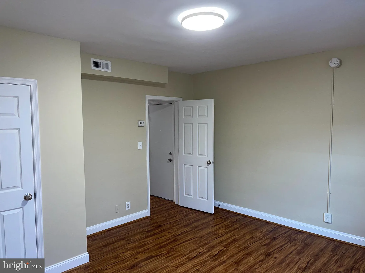 1 bed, 1.0 bath, 2660 sqft, $1,395 — Photo 3