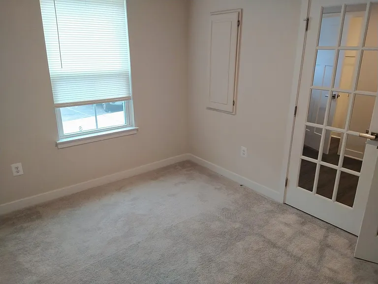 2031 Landon Ln — Photo 27