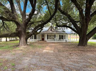 313 S Main St, Jewett, TX 75846