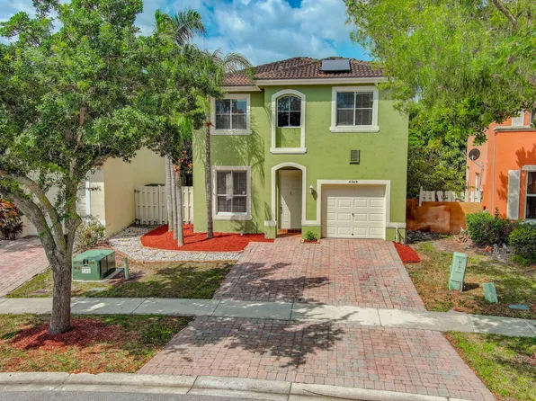 4349 Lake Tahoe Circle, West Palm Beach, FL 33409