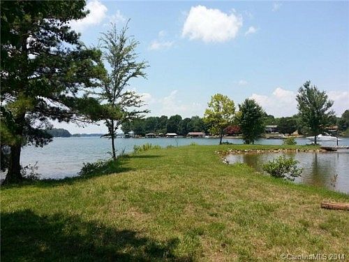 2nd image of 195 Sunset Cove Ln