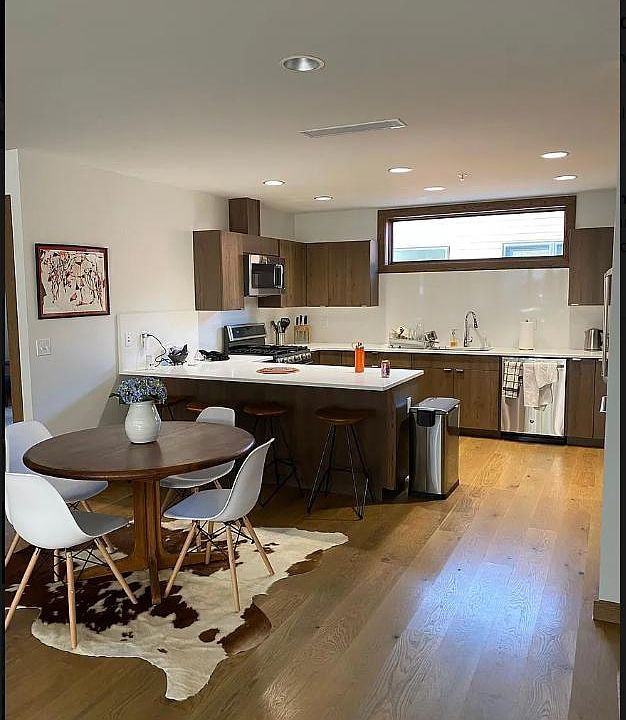 1st image of 115 Pearl St #300