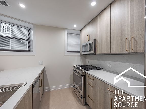 5th image of 715 W Aldine Ave #G