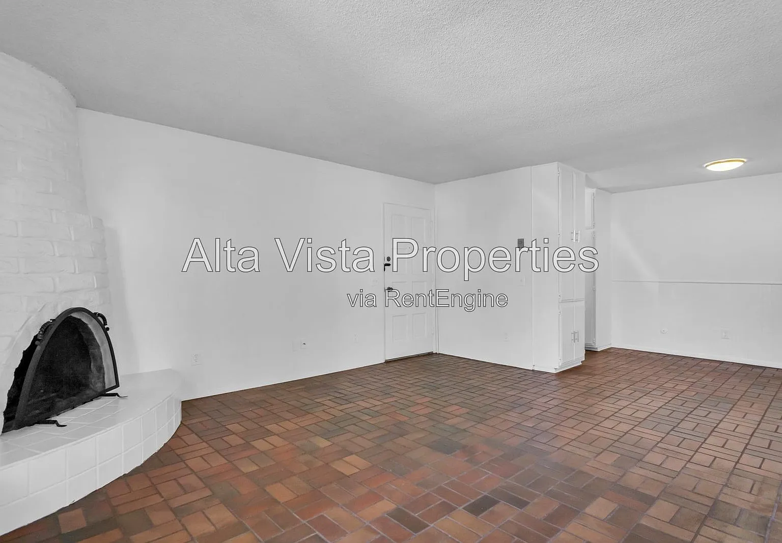 2 bed, 2.0 bath, 1000 sqft, $4,295 — Photo 2