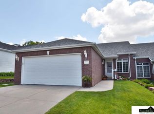 2815 Porter Ridge Rd, Lincoln, NE 68516