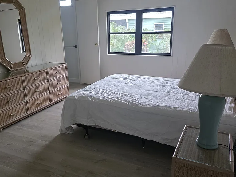909 Sequoia St — Photo 19