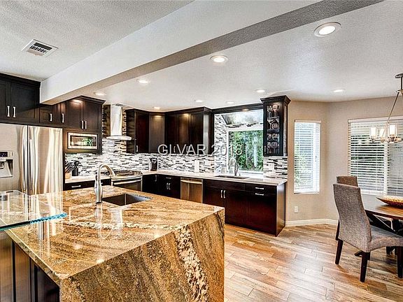 5th image of 9409 Valley Hills Ave