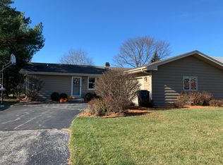 2134 Sutton Dr, Racine, WI 53406
