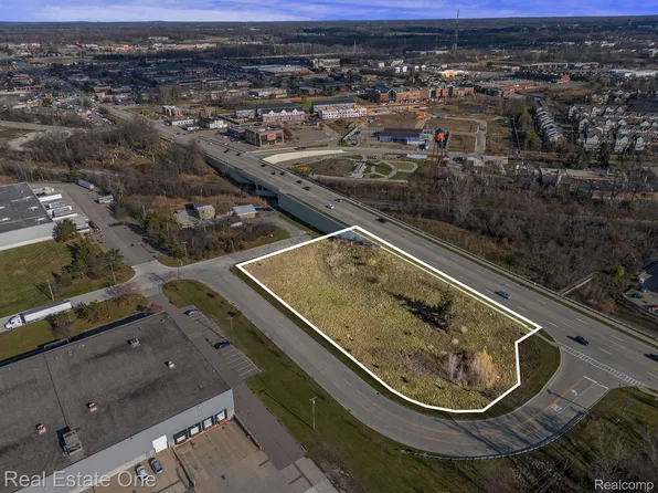 25125 Novi Rd, Novi, MI 48375