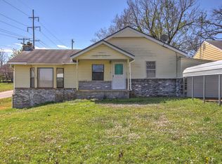 626 E 6th Ave, Bristow, OK 74010