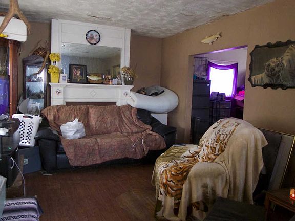 2nd image of 1350 Loretta Ave