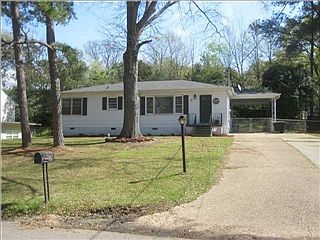 1st image of 9 Elmira Dr