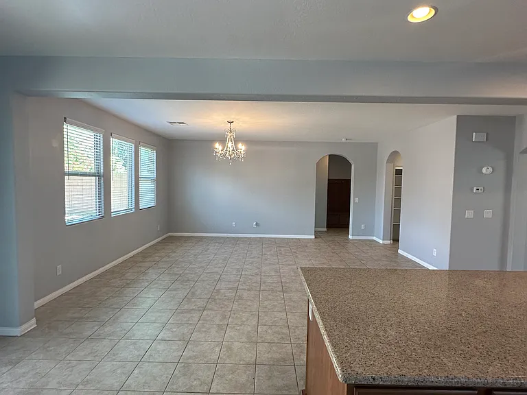 576 Glassford Ct — Photo 17