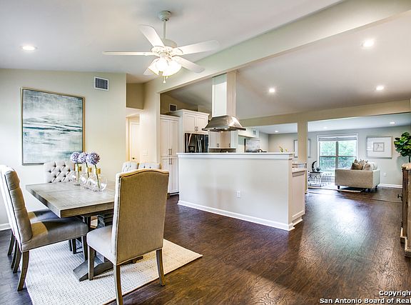 4th image of 2806 Albin Dr