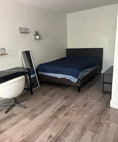 921 Meridian Ave #2 — Photo 3