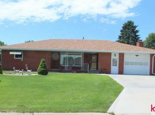 909 N Gray Ave, Sutton, NE 68979