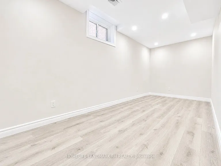 21 Milby Cres #BASEMENT — Photo 9