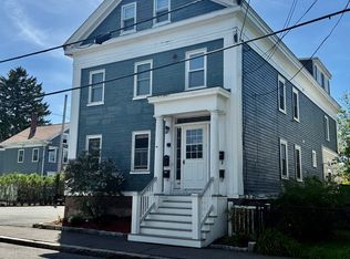 10 Cross St #1R, Salem, MA 01970