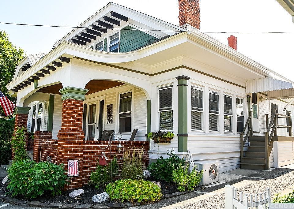 1st image of 44 Fairview Ave