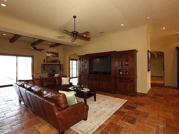 3rd image of 11039 N 68th St