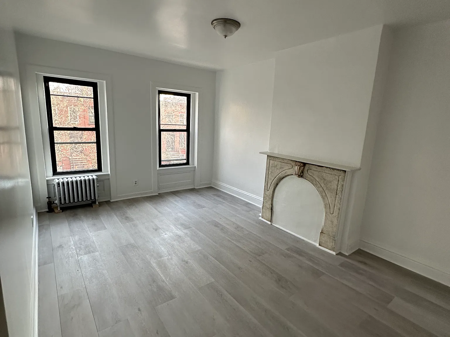 549A Monroe Street — Photo 2