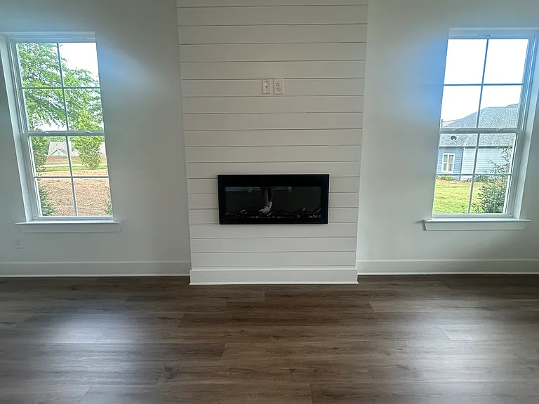 1551 Lake Dr — Photo 4
