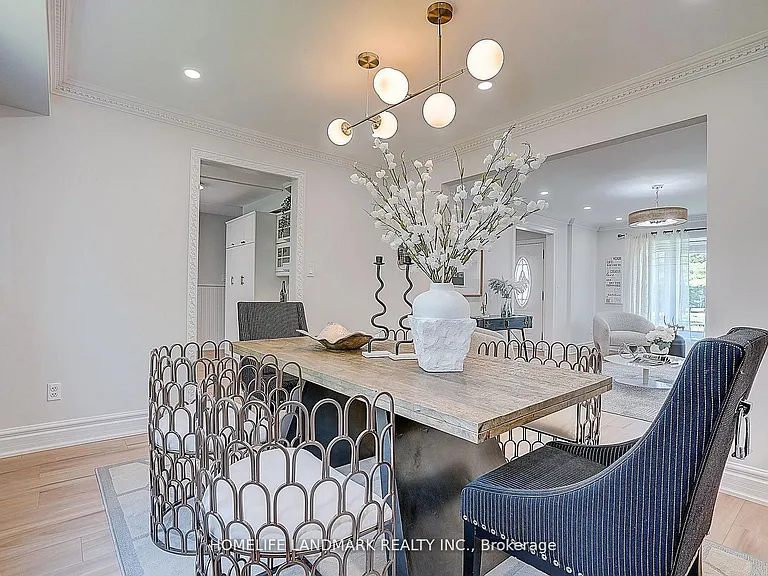 20573 Yonge St — Photo 13