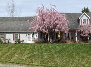 127 Knox Dr, Hedgesville, WV 25427