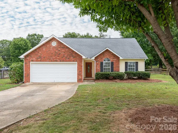 1037 Ridgefield Cir, Indian Trail, NC 28079