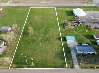 0 W 12th St, Flora, IL 62839