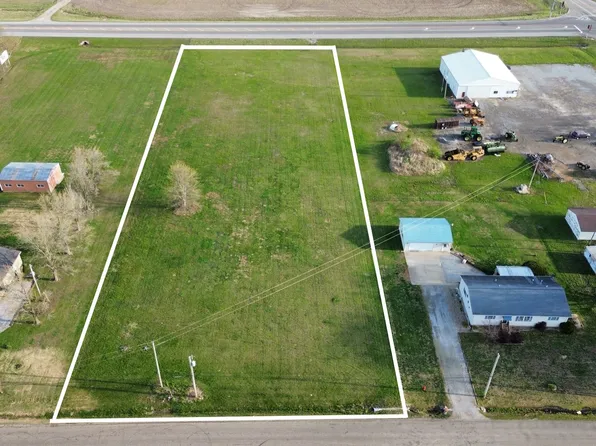 0 W 12th St, Flora, IL 62839