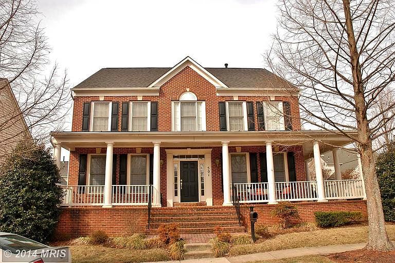 1st image of 501 Creek Valley Ln